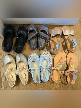 Little Girl Dress Shoe & Sandals Lot - Sizes 12-1.5 - All Excellent condition